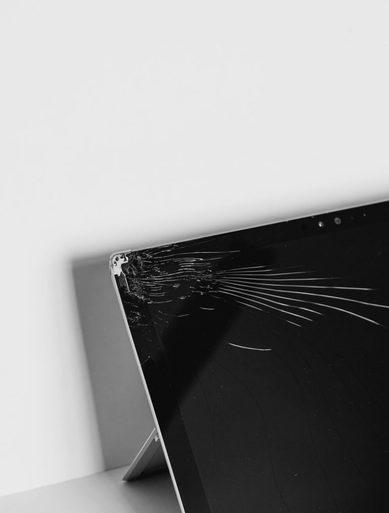 תיקון מסך מקבוק מחיר